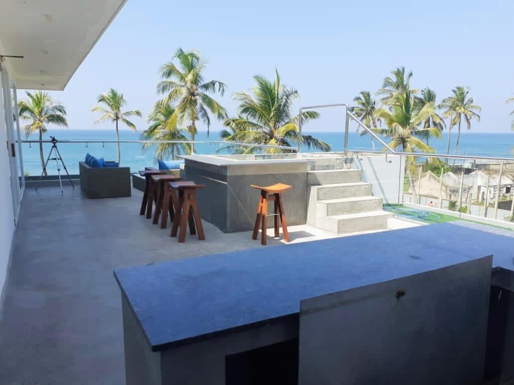 Hotel The Lighthouse Negombo Extérieur photo