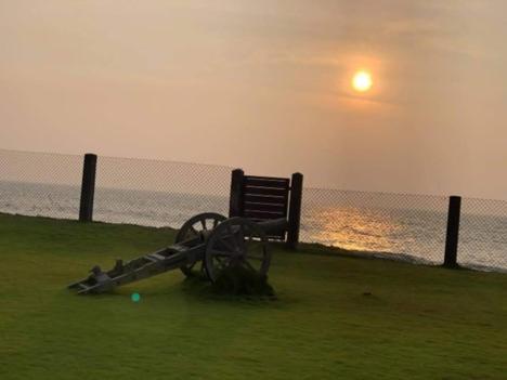 Hotel The Lighthouse Negombo Extérieur photo