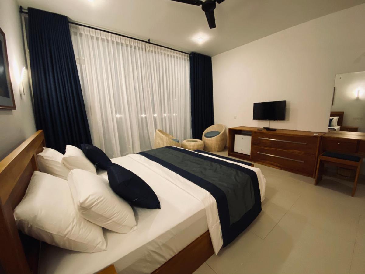 Hotel The Lighthouse Negombo Extérieur photo